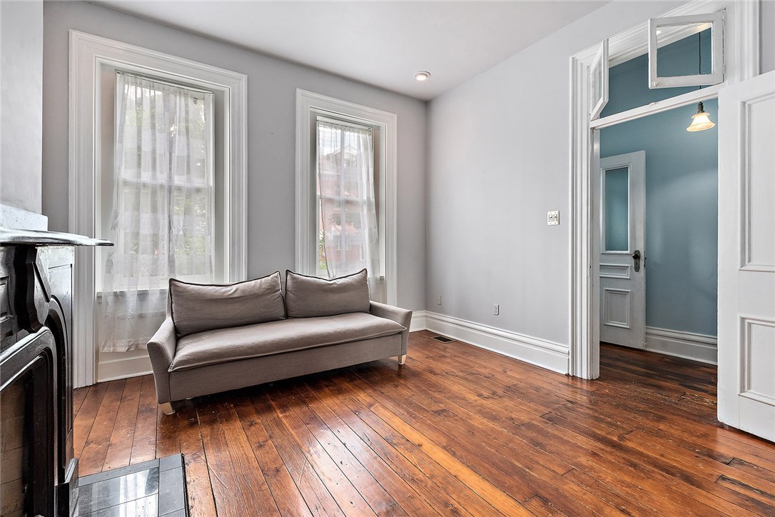 330 Main St – photo 5