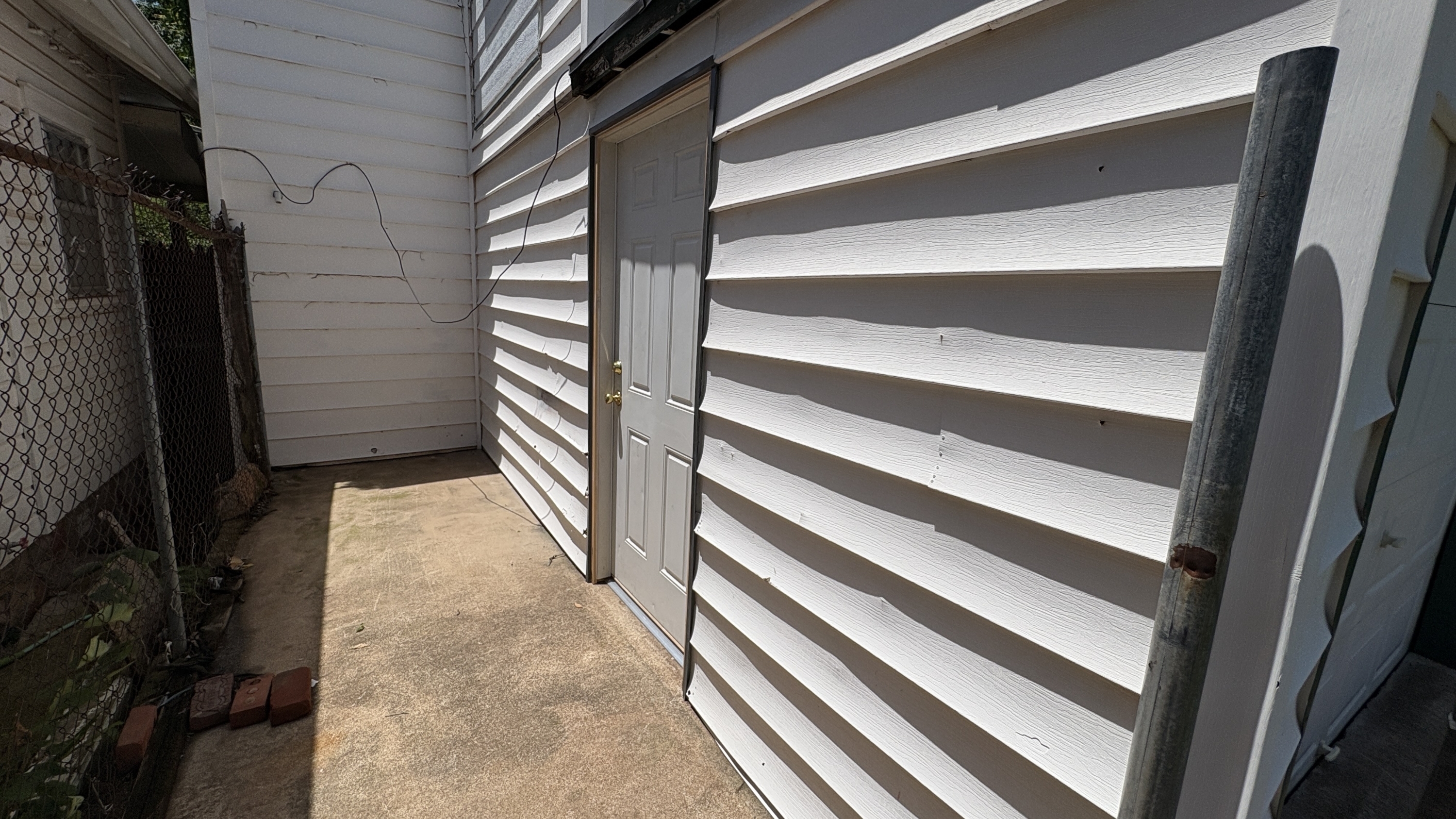 523 E Harrison Ave – photo 3