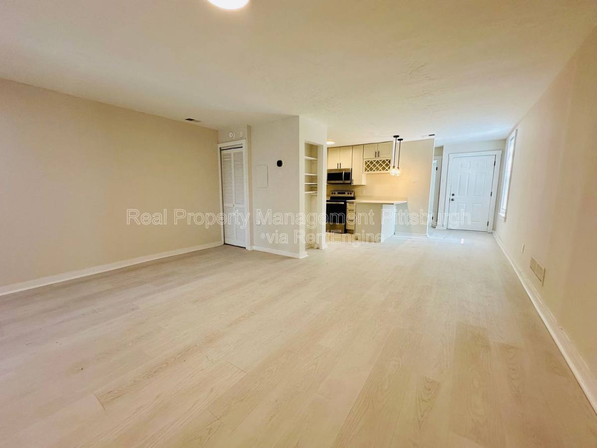 2121 Milligan Ave unit 6 – photo 5