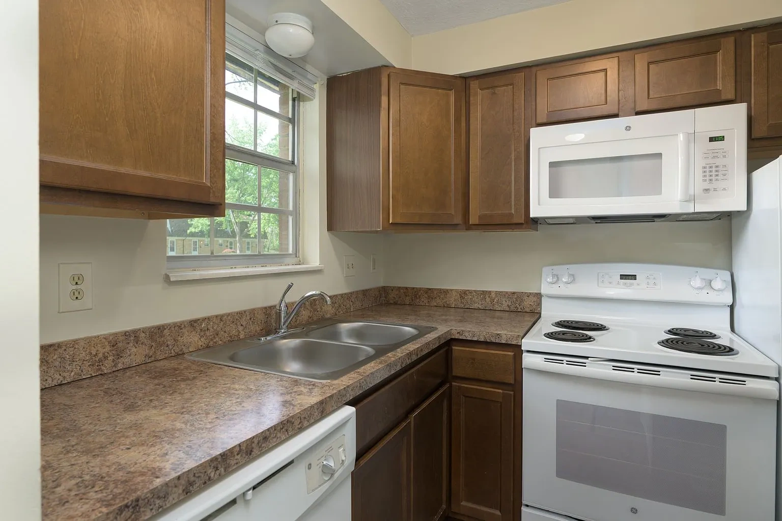 Kingswood Townhouses – photo 3