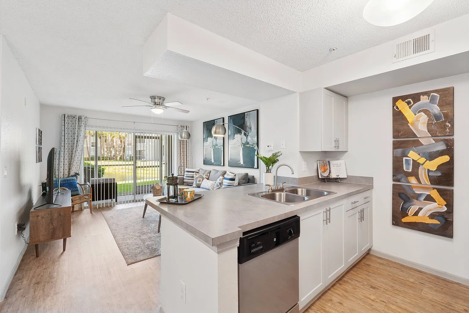 Alvista Sterling Palms – photo 3