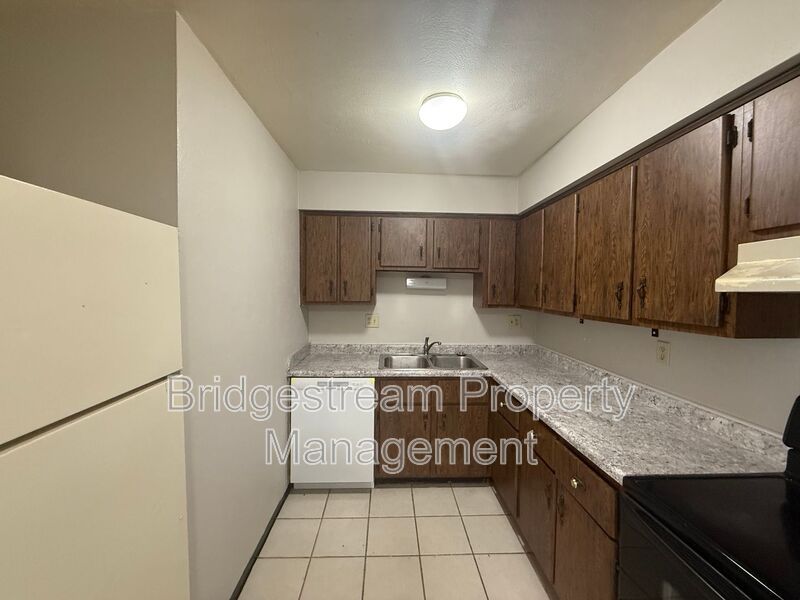 85 N Gebhart Church Rd unit B – photo 4