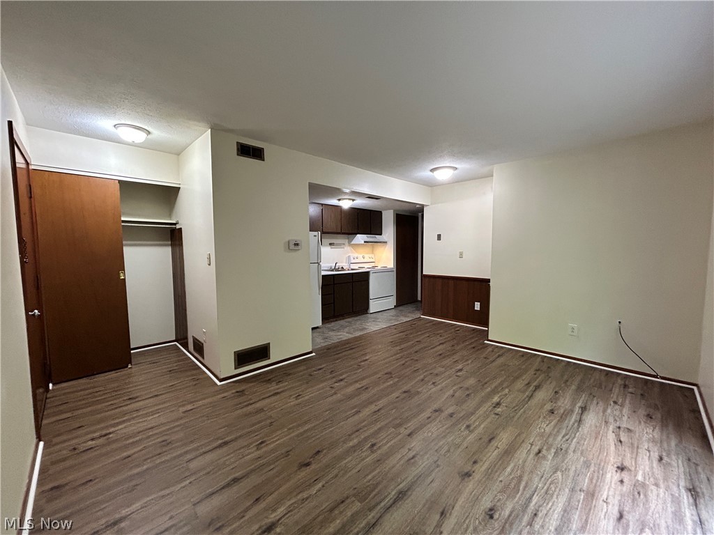 200 W 36th St unit 19 – photo 3