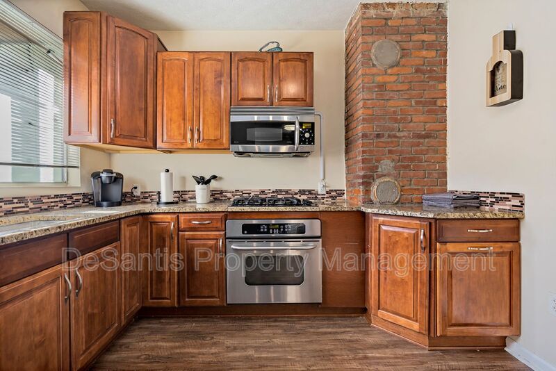1129 Brabec St unit # 1 – photo 5