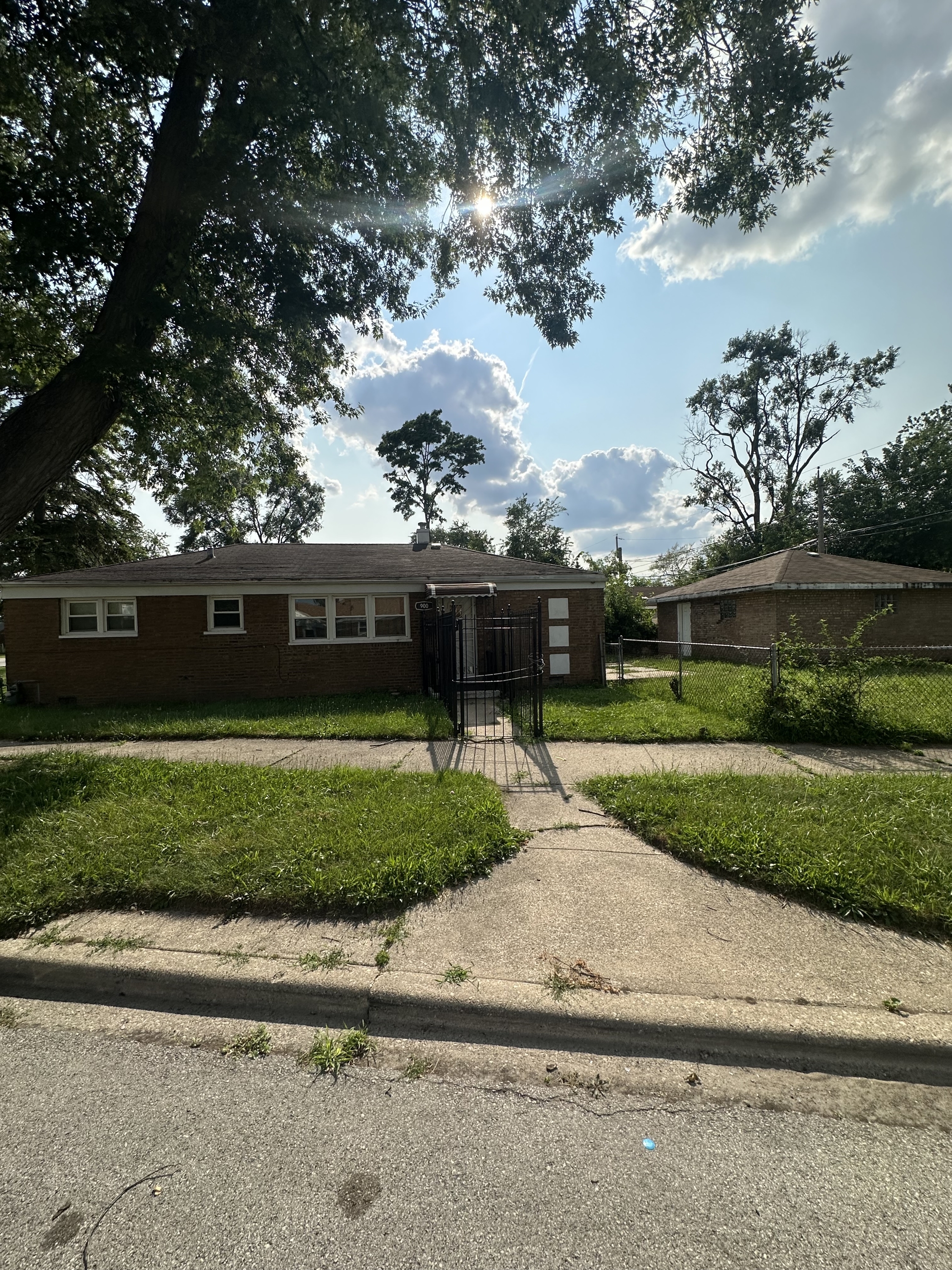 900 W Vermont St unit 1 – photo 1