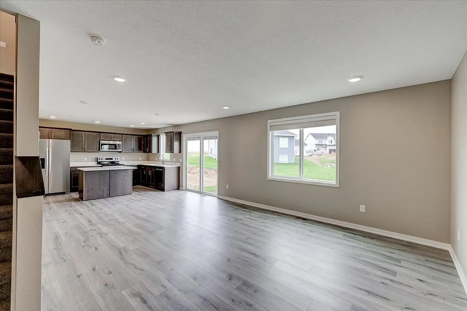 1817 20th Ave SE – photo 3