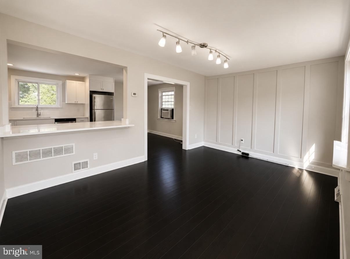 256 W Beidler Rd – photo 5