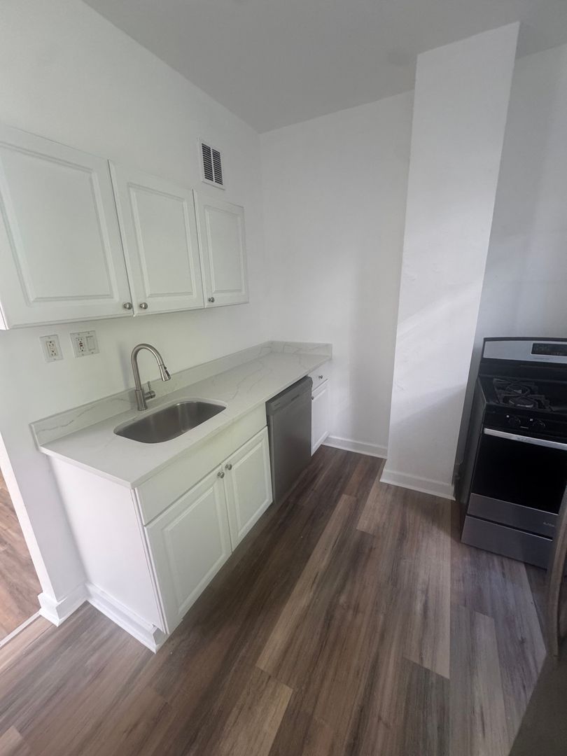 5132-5134 Keystone St unit 5132 Keystone St – photo 5
