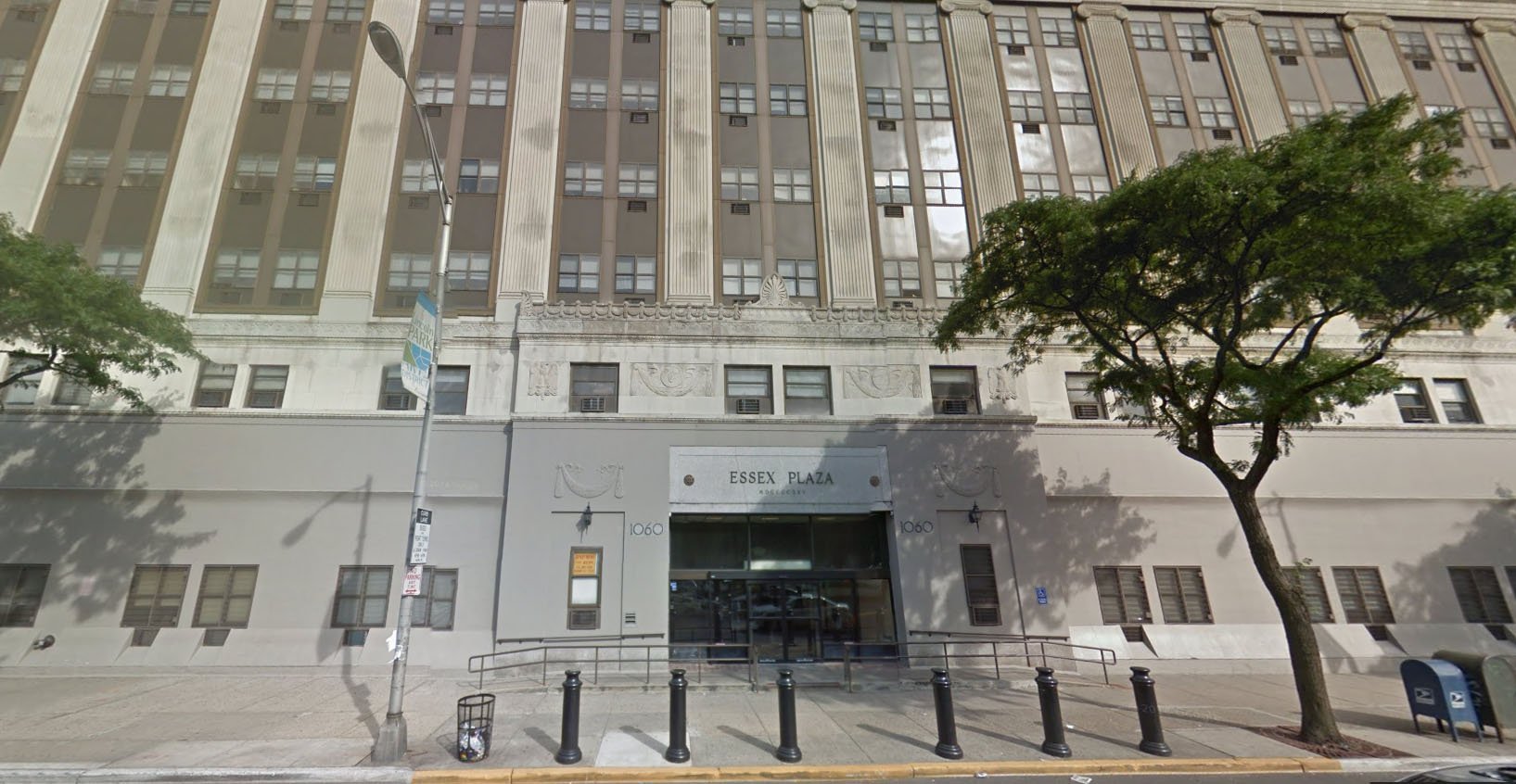1060 Broad St – photo 1