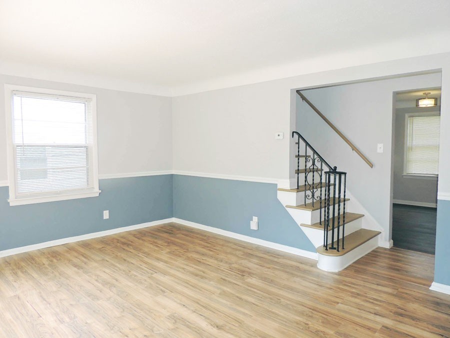 18201 Hazelwood Ave – photo 2