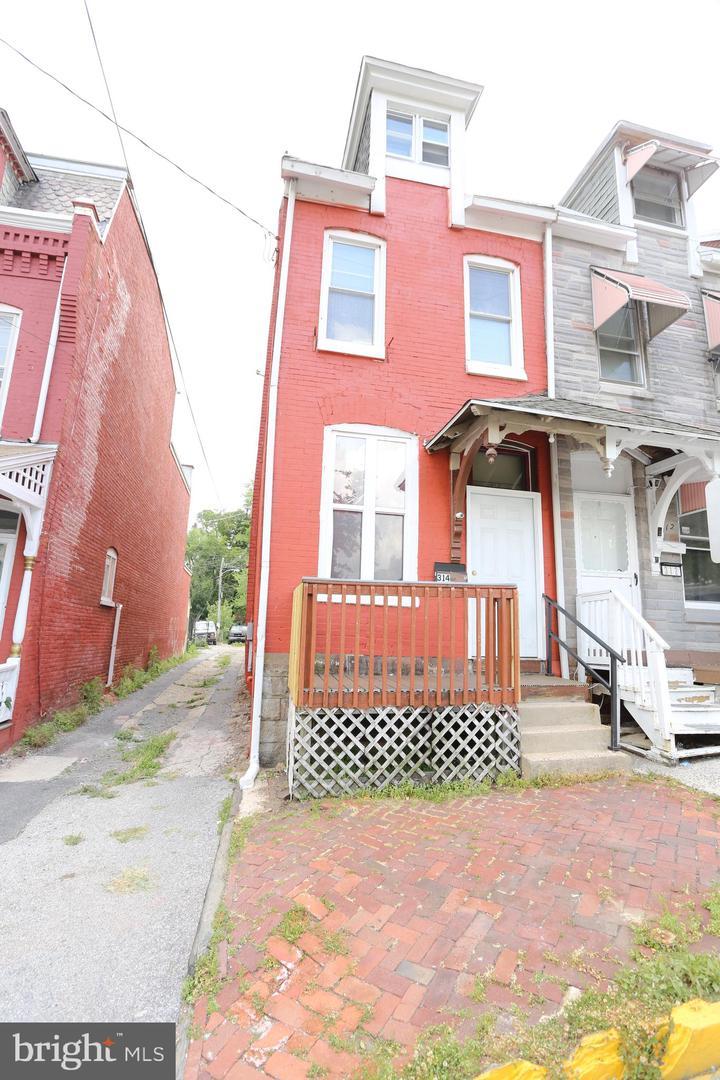 314 S 16th St – photo 2