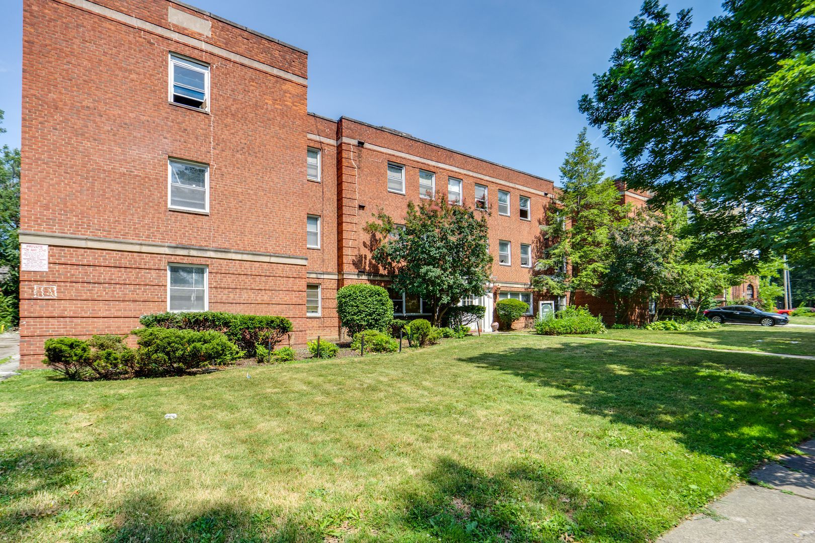 2885 Hampton Rd unit Hampton 103 – photo 2