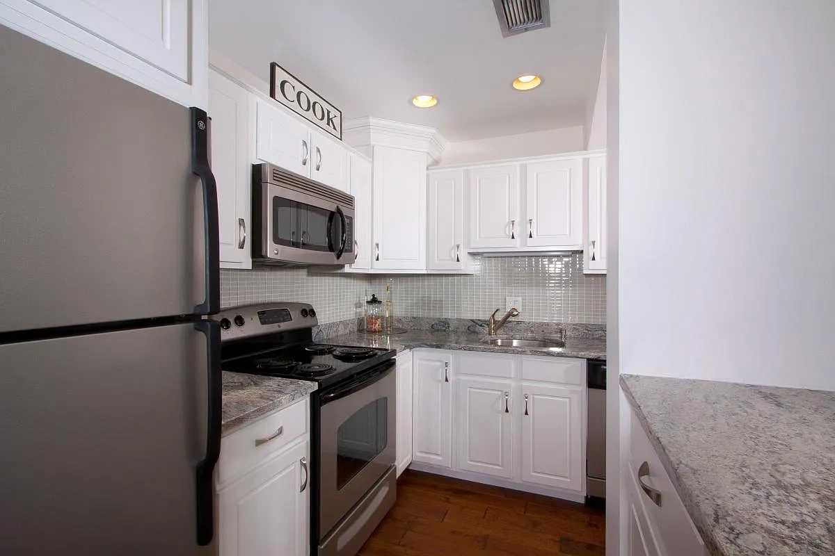 Bowdoin School Apartments – photo 1