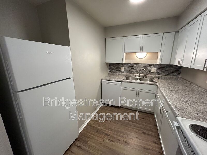 75 N Gebhart Church Rd unit C – photo 3