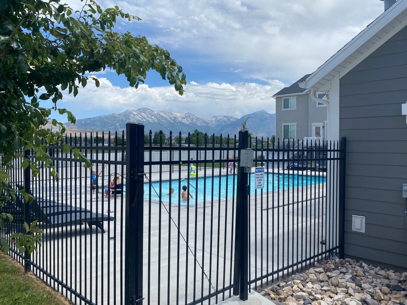 52 N 2200 W – photo 3