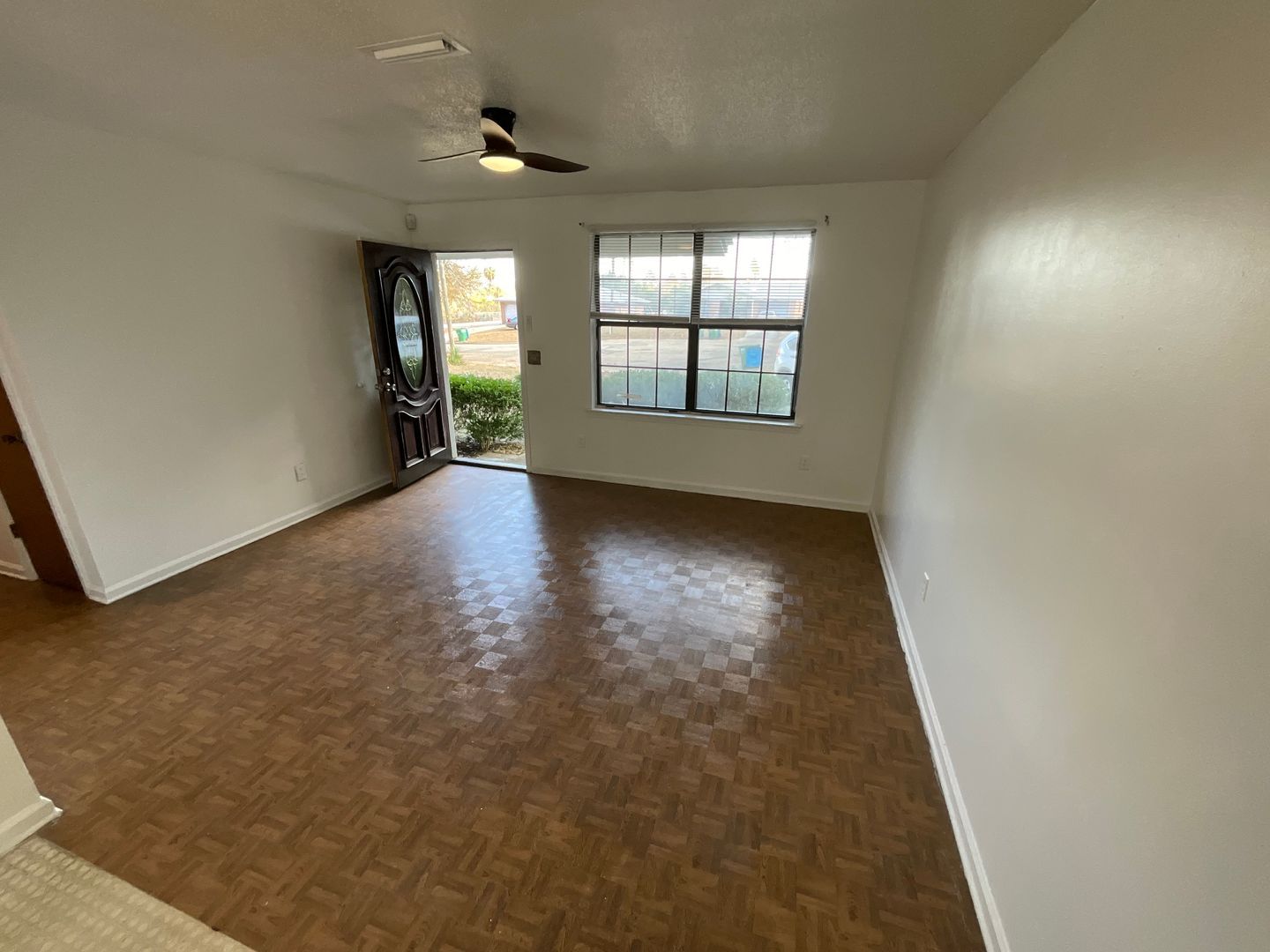 4229 Village Ct – photo 2