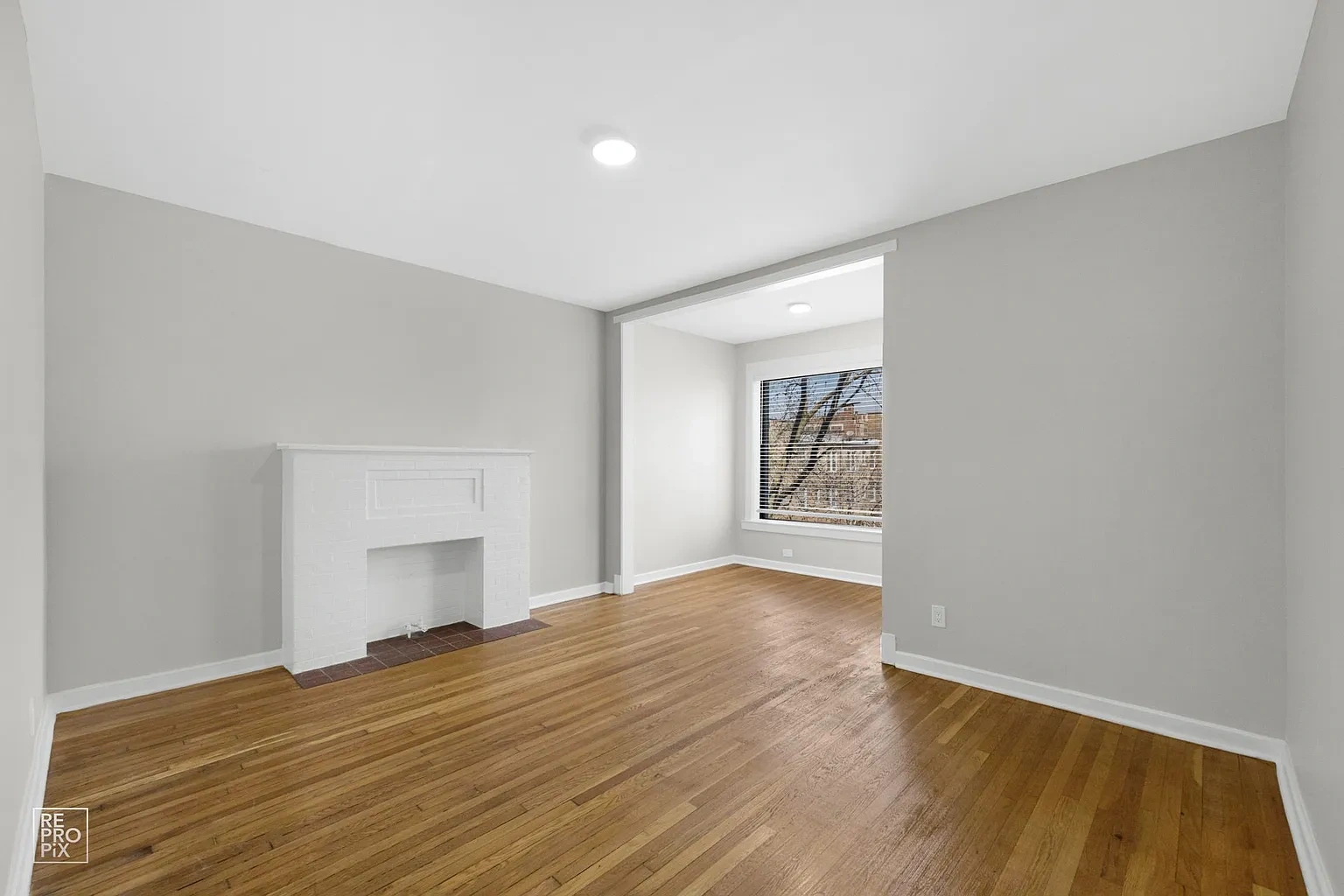 2826 E 76th – photo 2