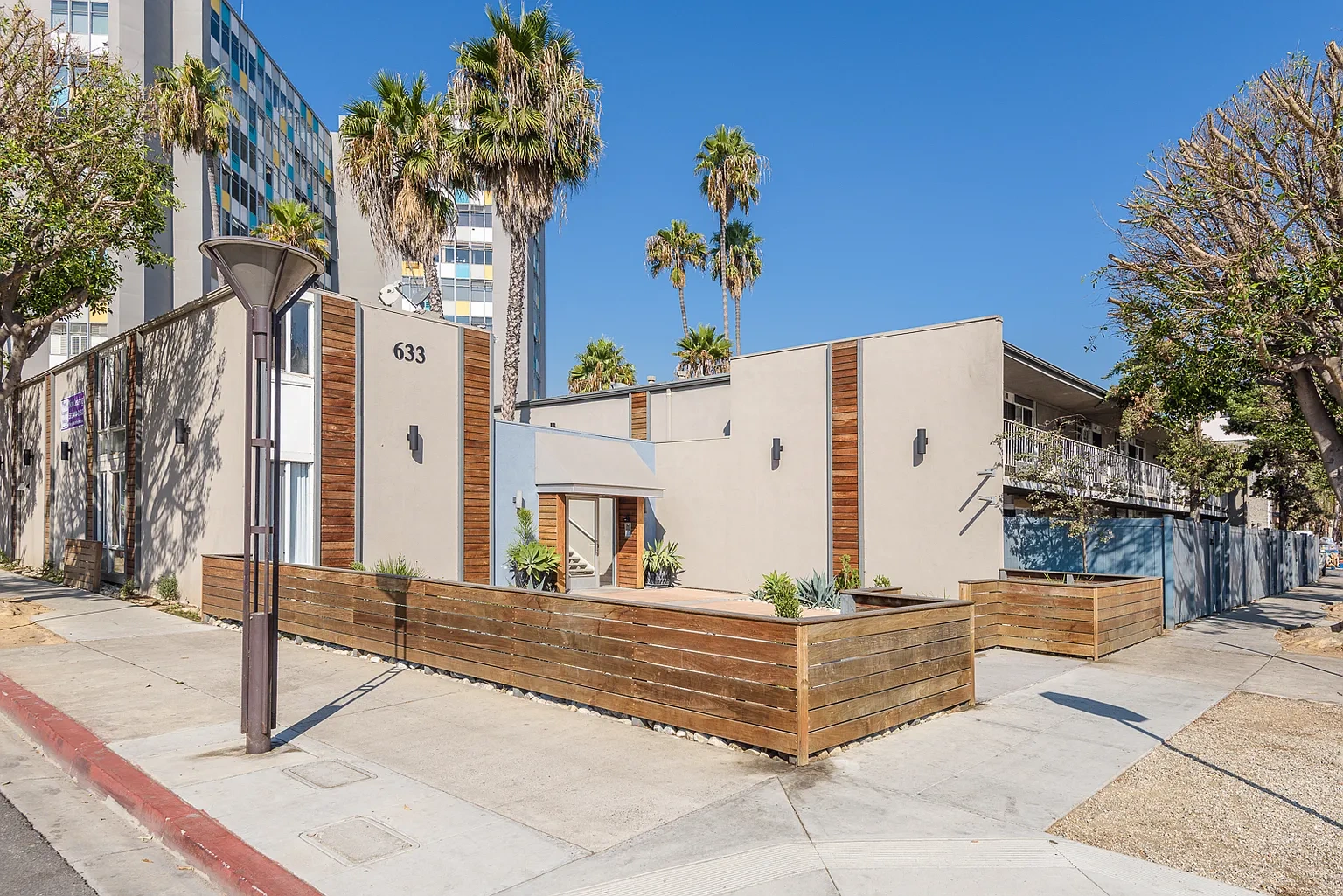 633 East 1st Street – photo 3