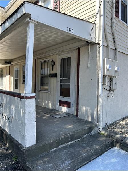 160 10th St unit (Bottom Apartment) – photo 3