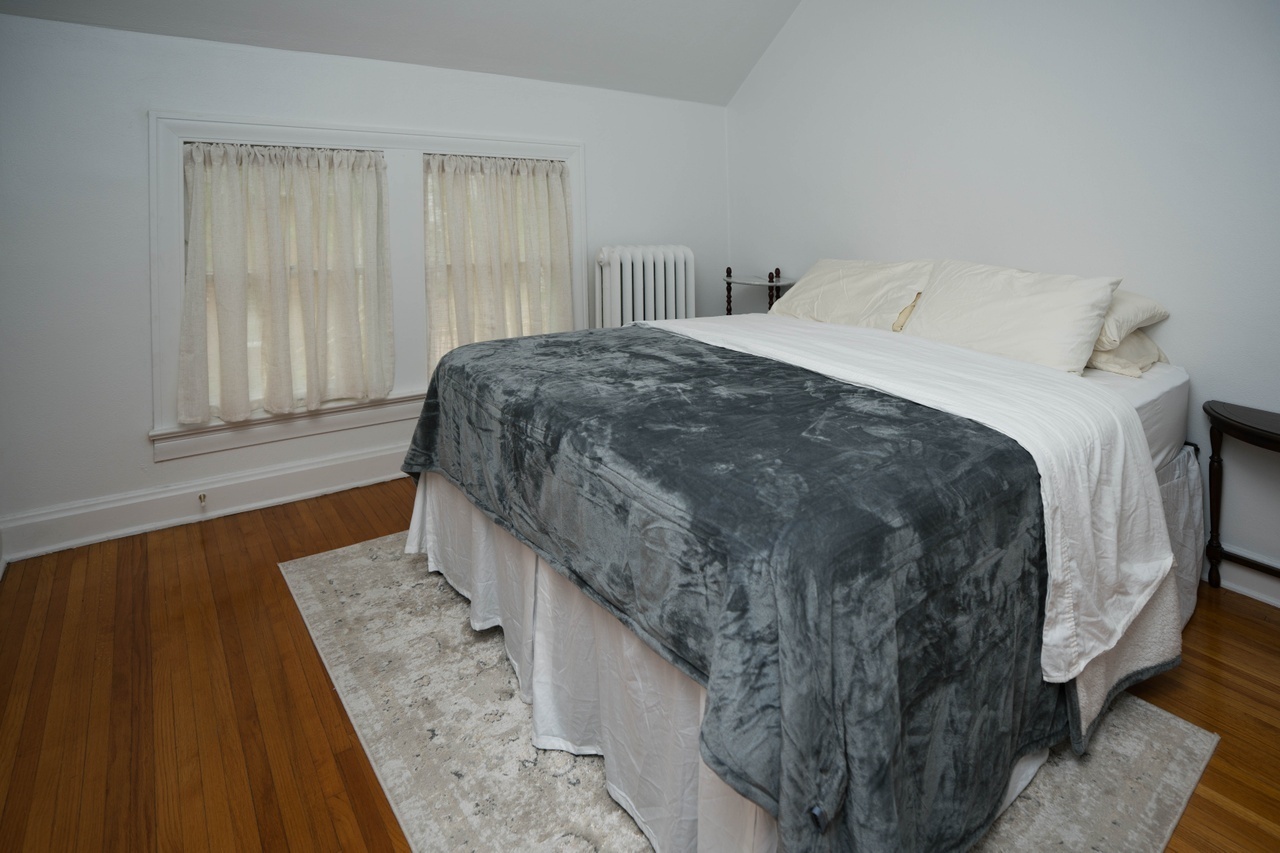 2399 Robinwood Ave – photo 2