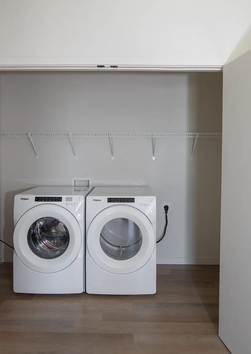 Riverhouse Apartments – photo 1