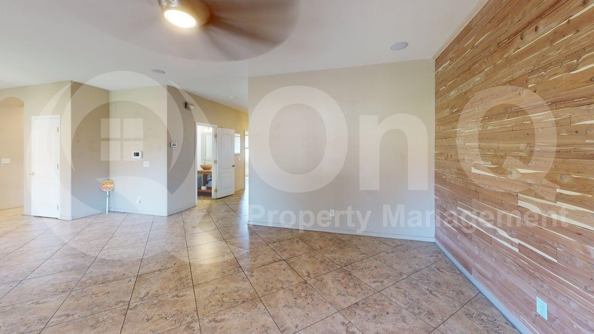 211 E Camino Rancho Cielo – photo 5