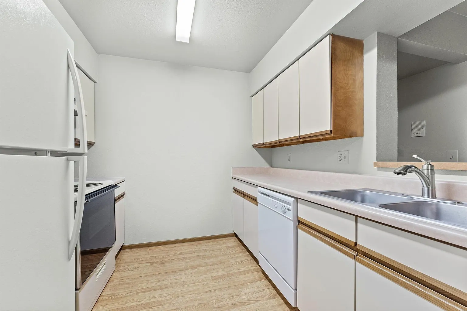 Huron River Toledo – 1 Bedroom 1 Bath
