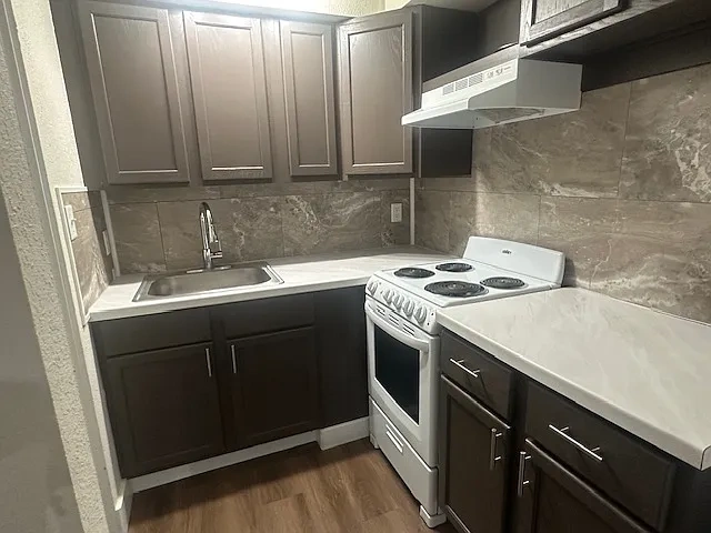 45 South West End Boulevard – photo 5