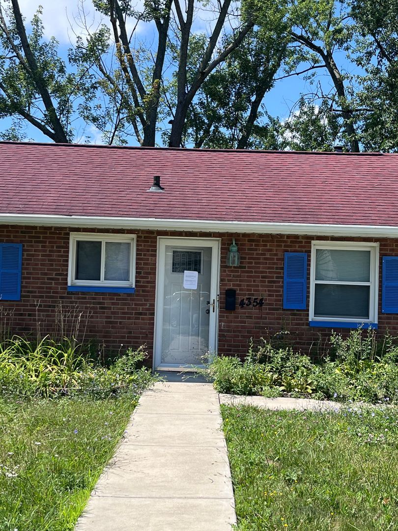 4354 E 175th St – photo 3