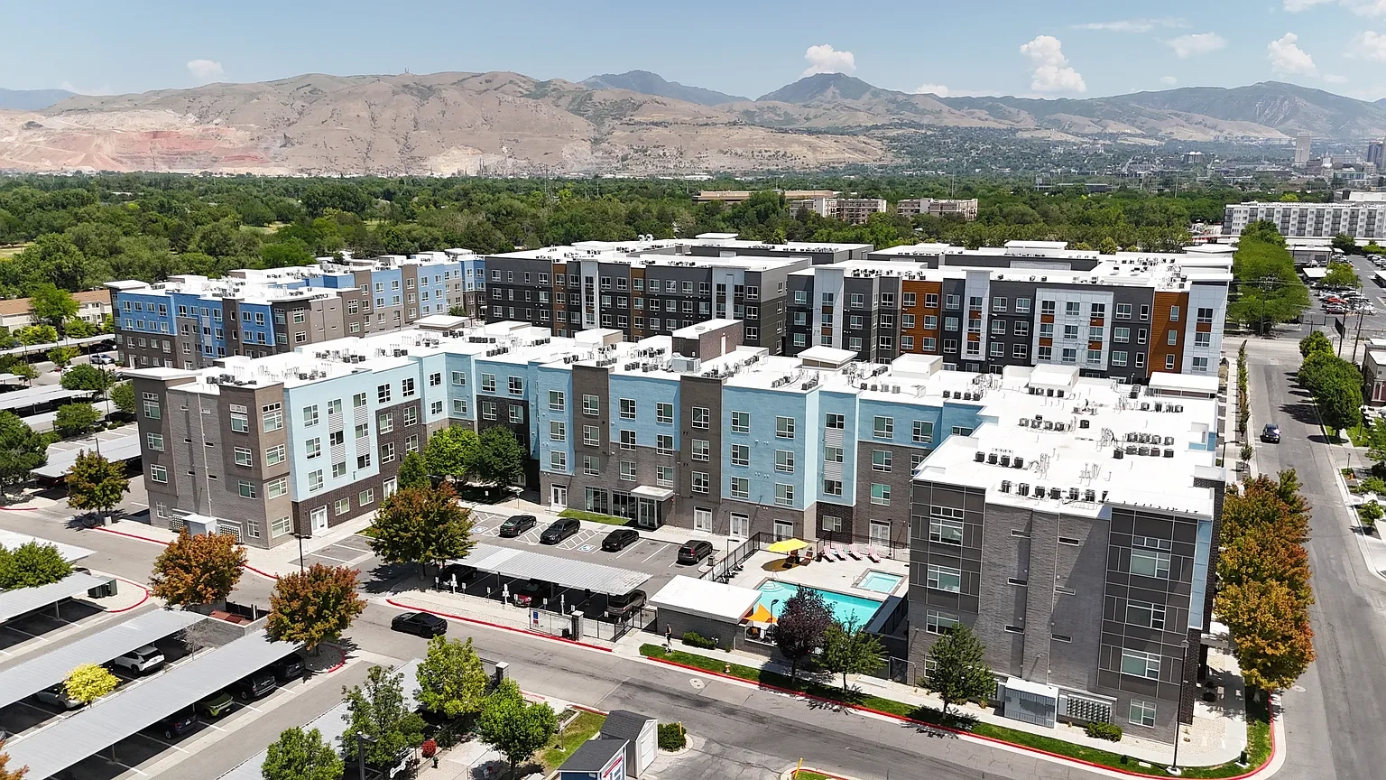 West Station Apartments – photo 1