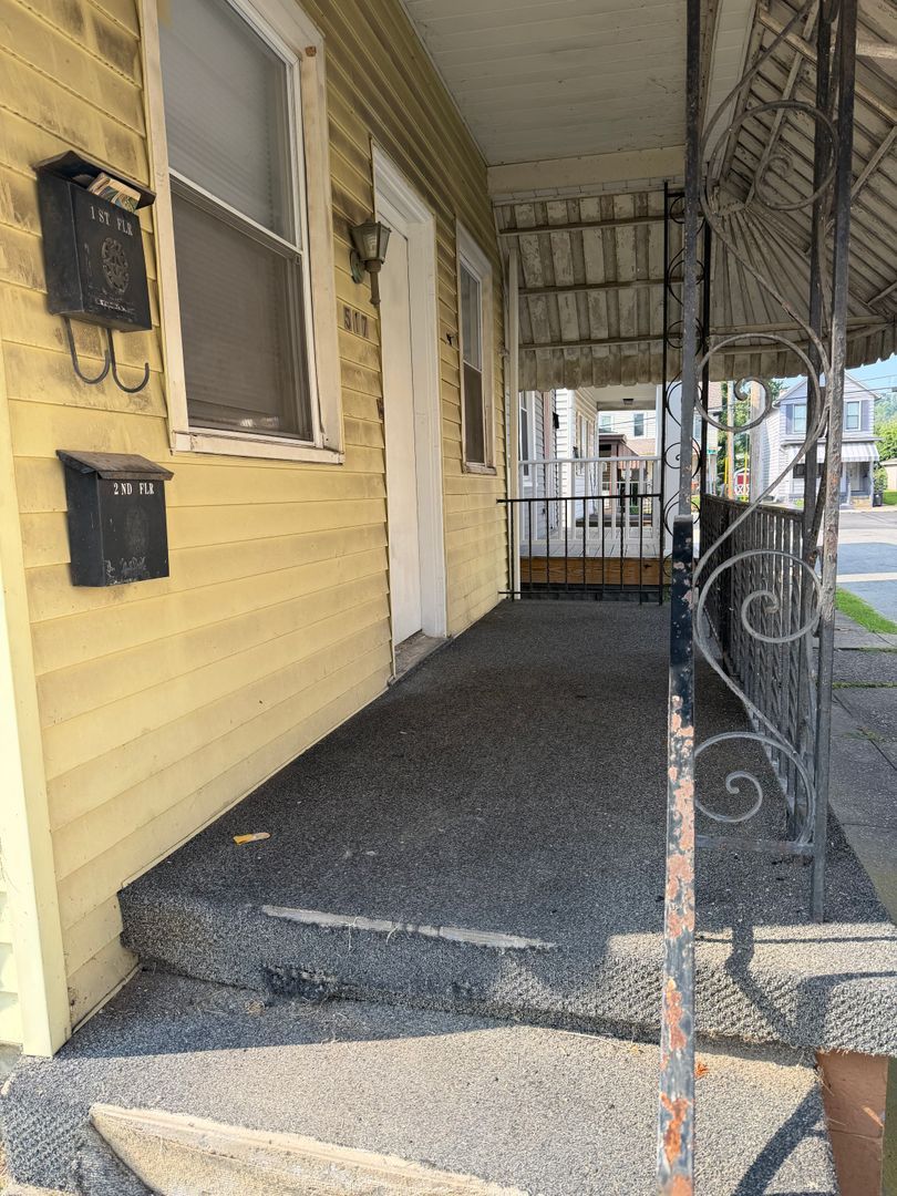 517 3rd Ave unit 1 – photo 3