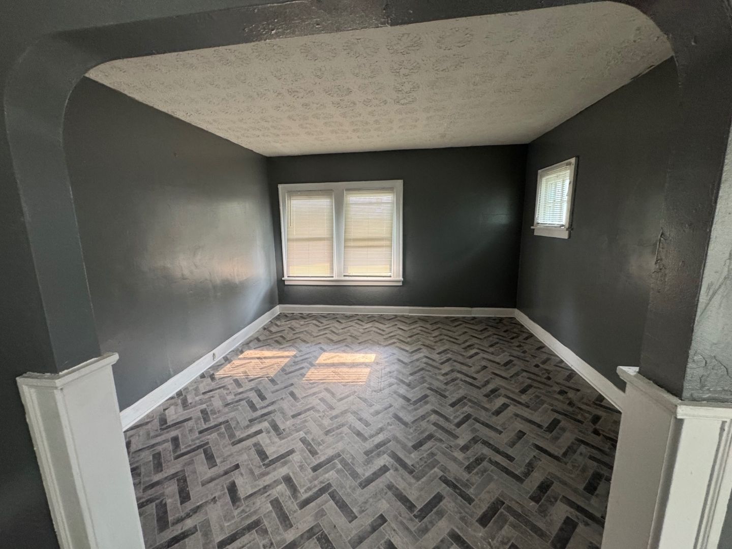 3037 E 121st St unit Up Unit – photo 4