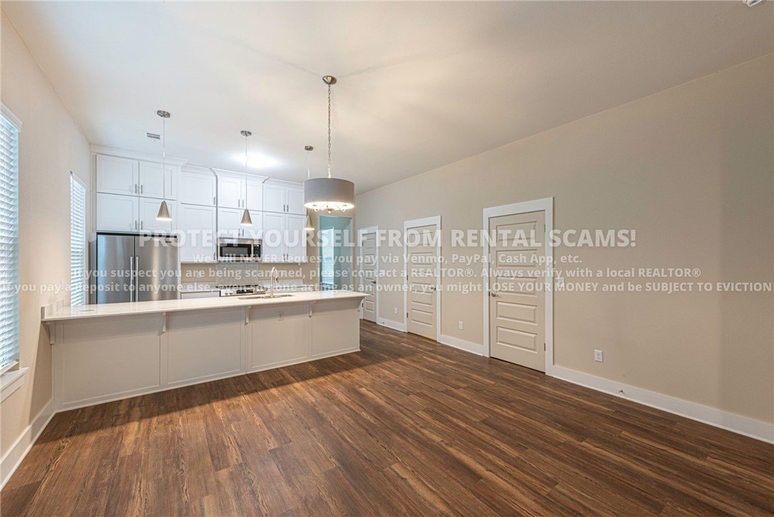 874 S Hill Ave #101 – photo 4