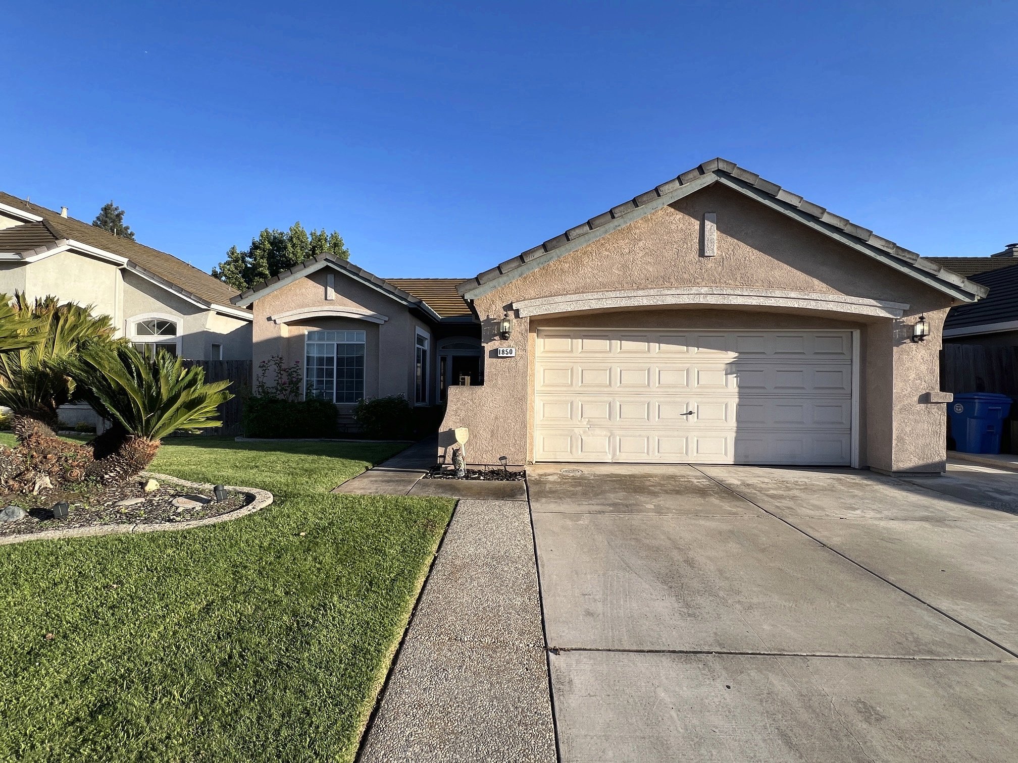 1850 Exeter Dr – photo 1