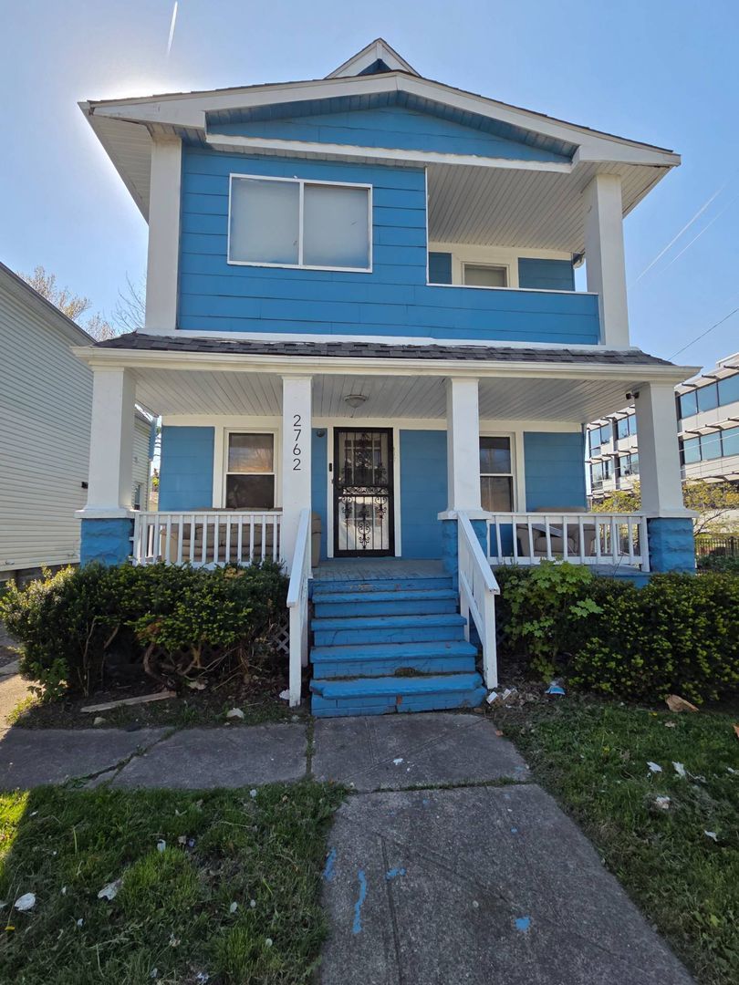 2762 E 120th St unit Unit 2 – photo 2