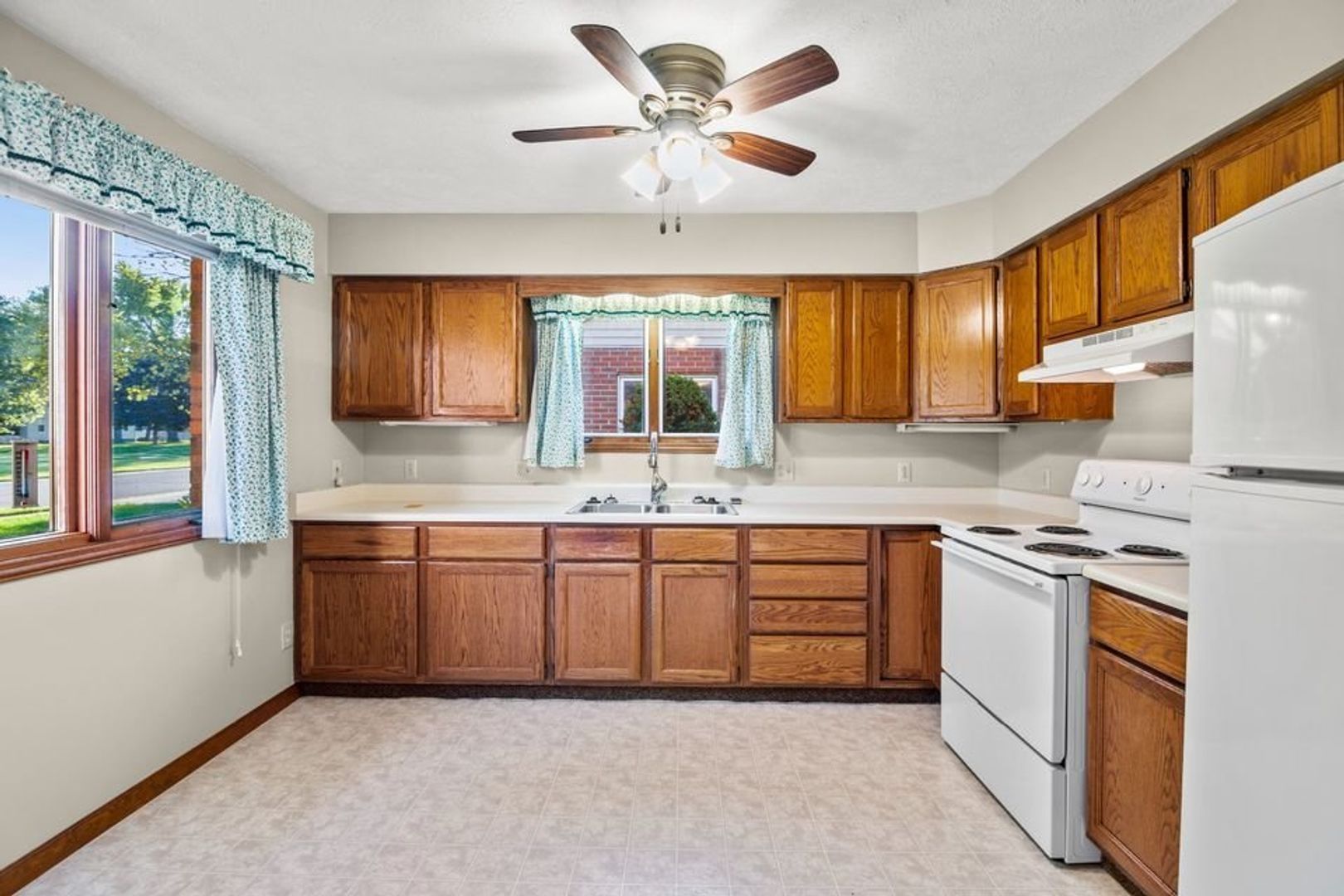 124 N Short St unit 415 Minonk – photo 2