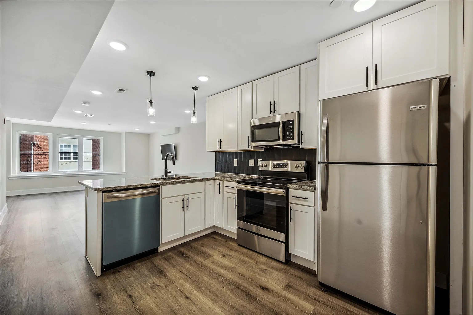 1804 W Berks St – photo 2