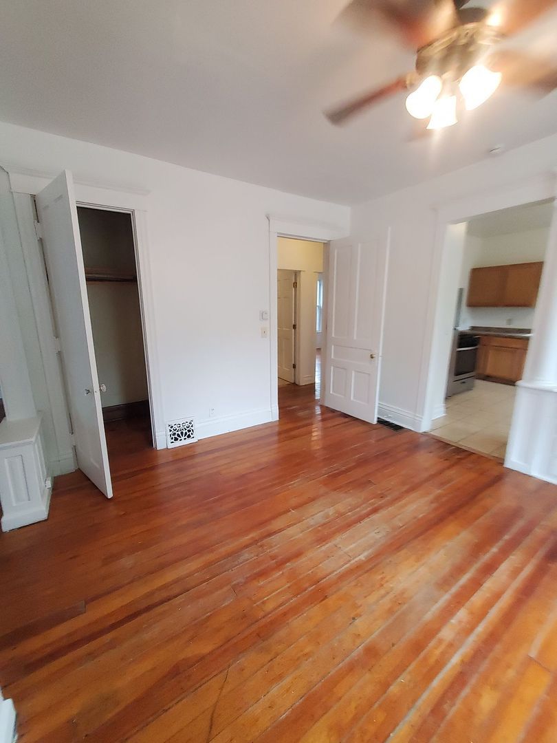 900 Villa St unit Lower – photo 4