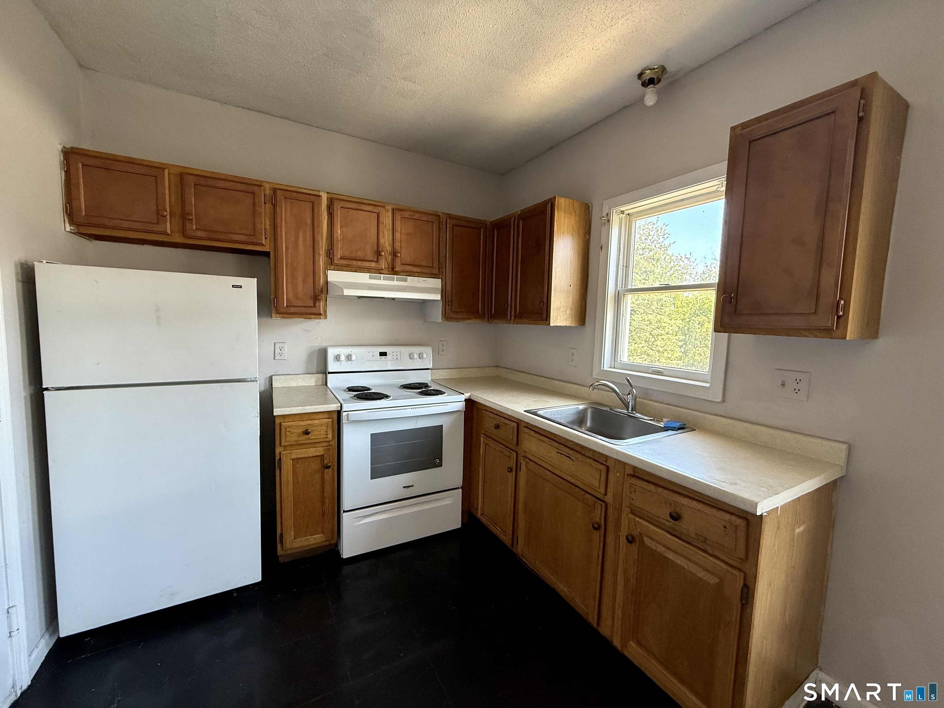 192 Main St unit 4 – photo 1
