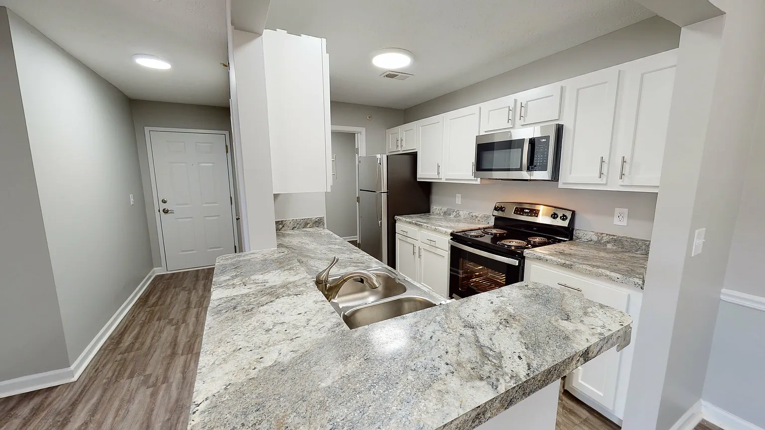 Burlington Oaks Apartments – photo 1