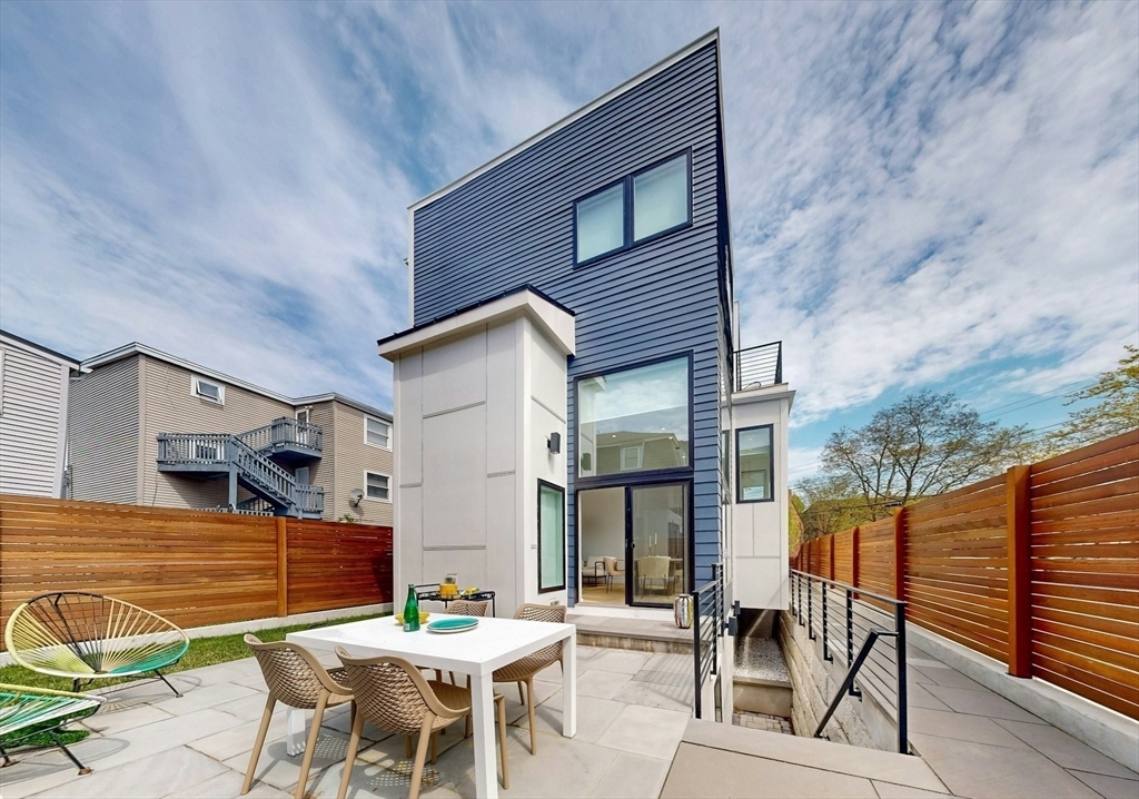 213 Third St – photo 4