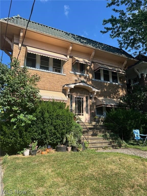 1357 Phelps Ave unit 4 – photo 1