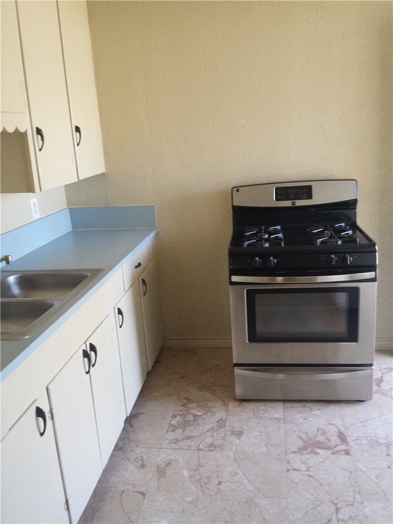 219 Tutt Ave – photo 4