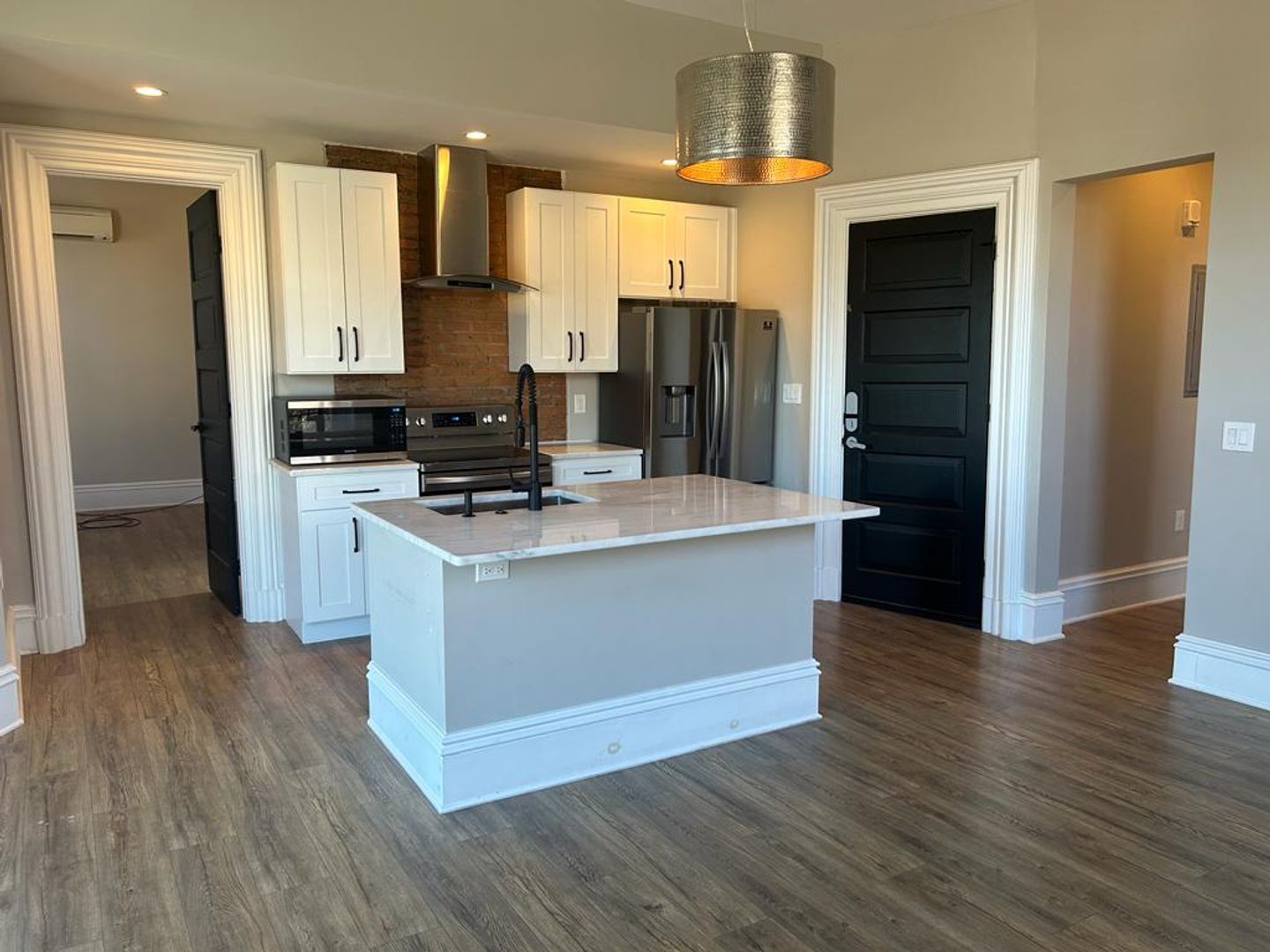 3805 Franklin Blvd unit 201 – photo 3