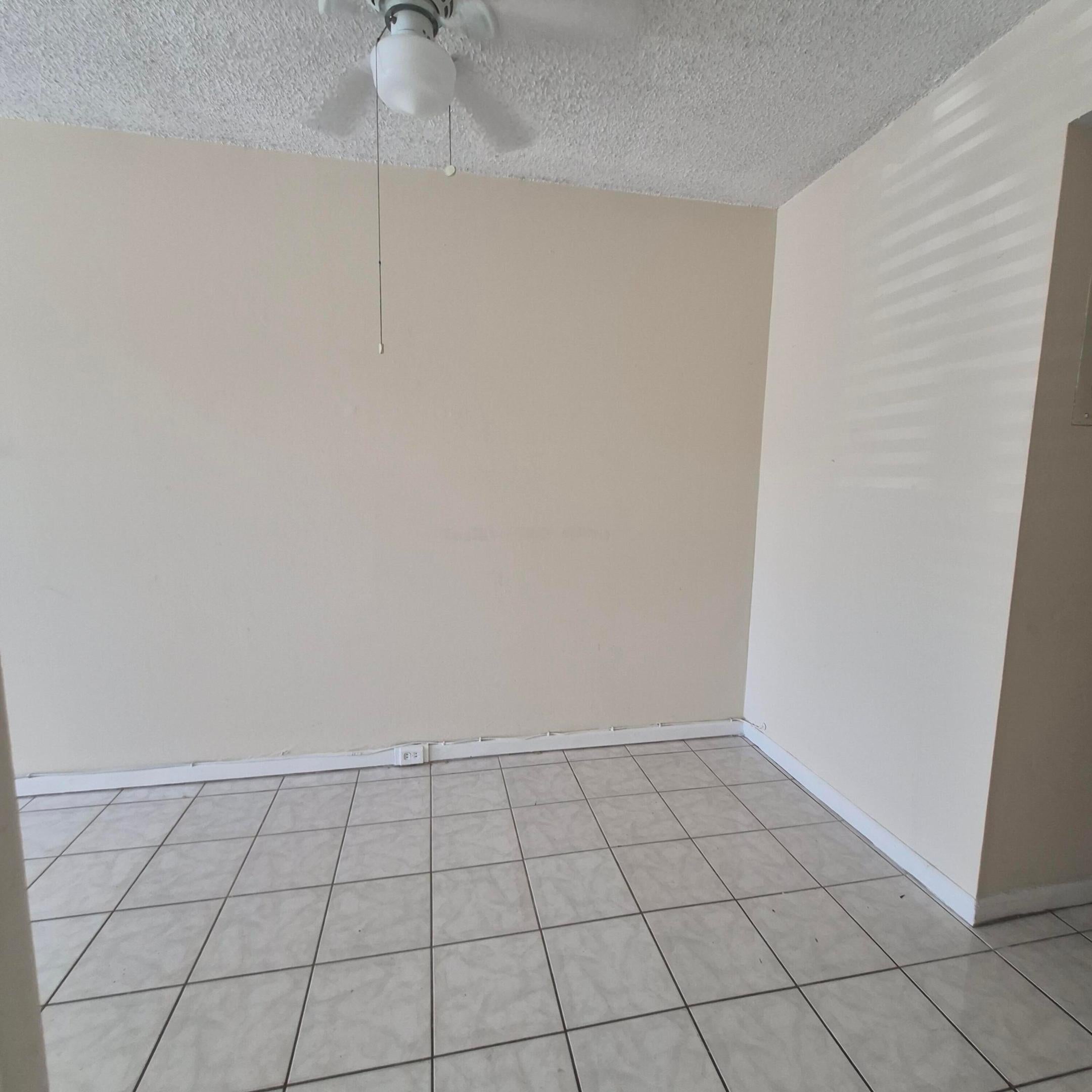 118 Kent St unit H – photo 4