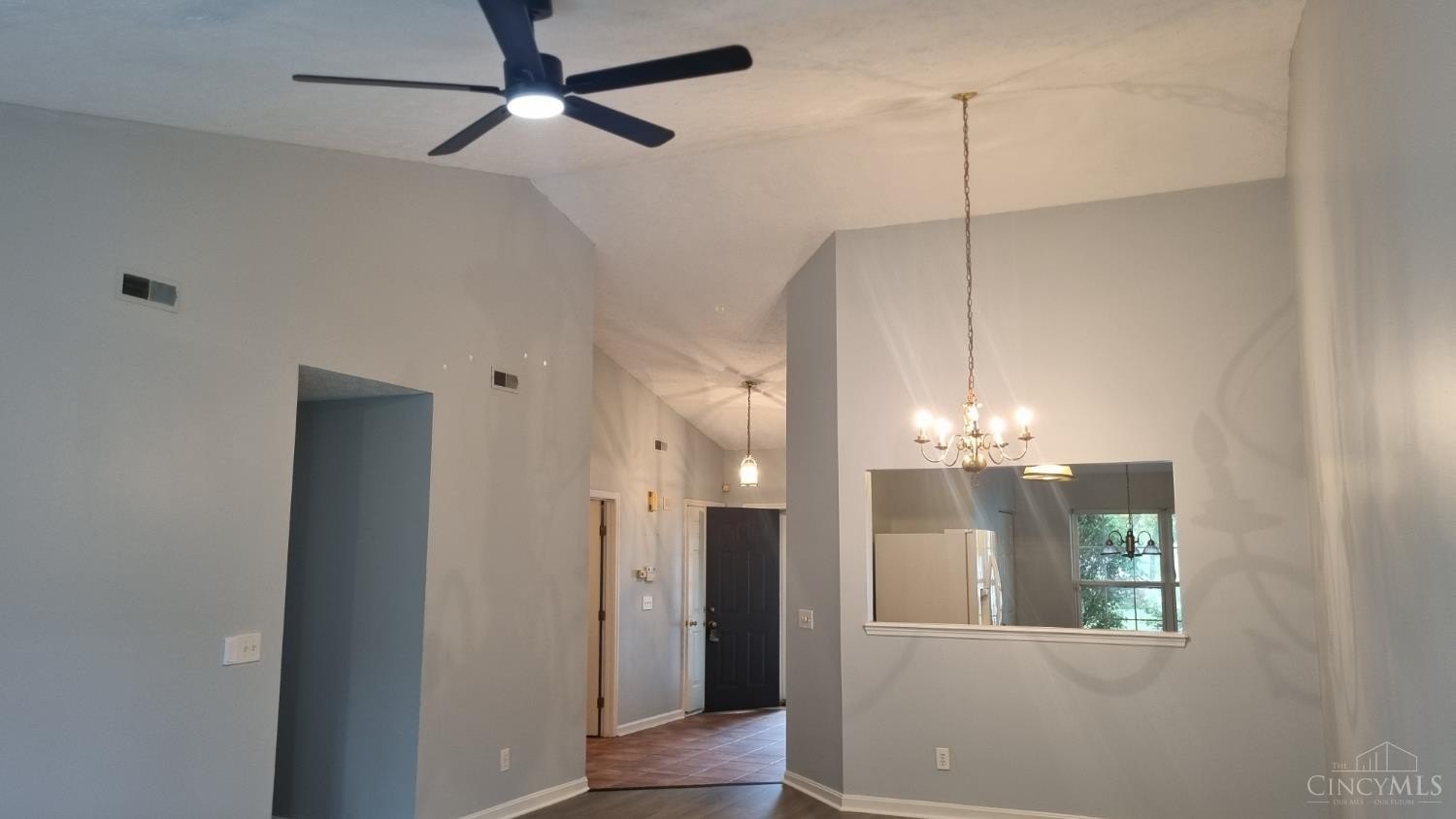 210 Elmwood Dr – photo 3