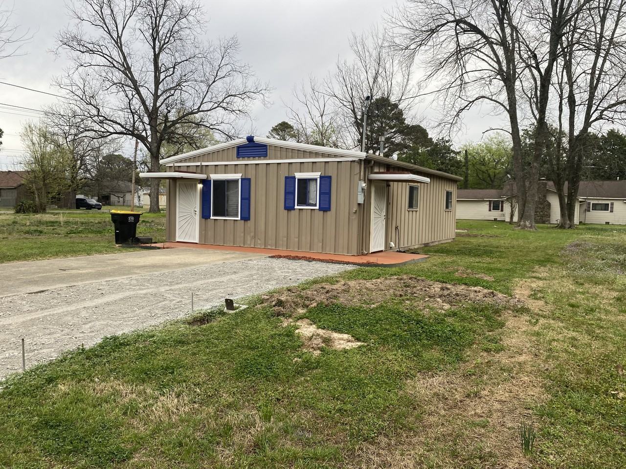 513 SW 3rd St – photo 2