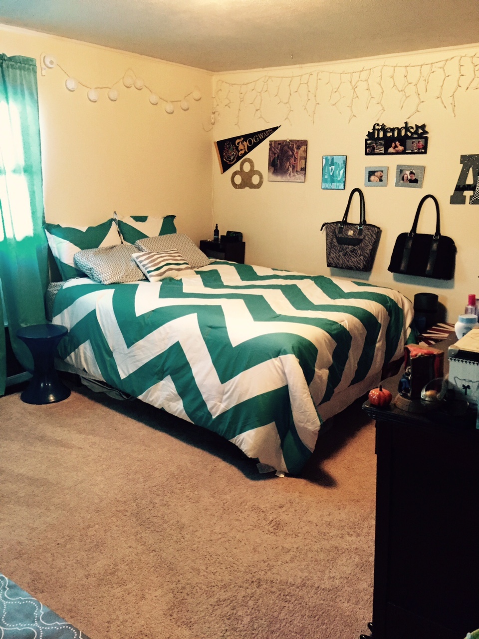 48 Moore Ave – photo 1