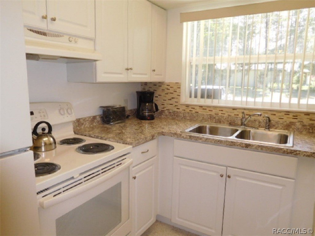 3515 S Fitch Ave – photo 2