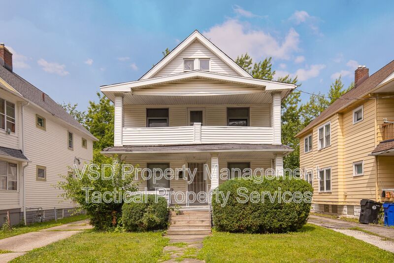 4024 E 143rd St – photo 1